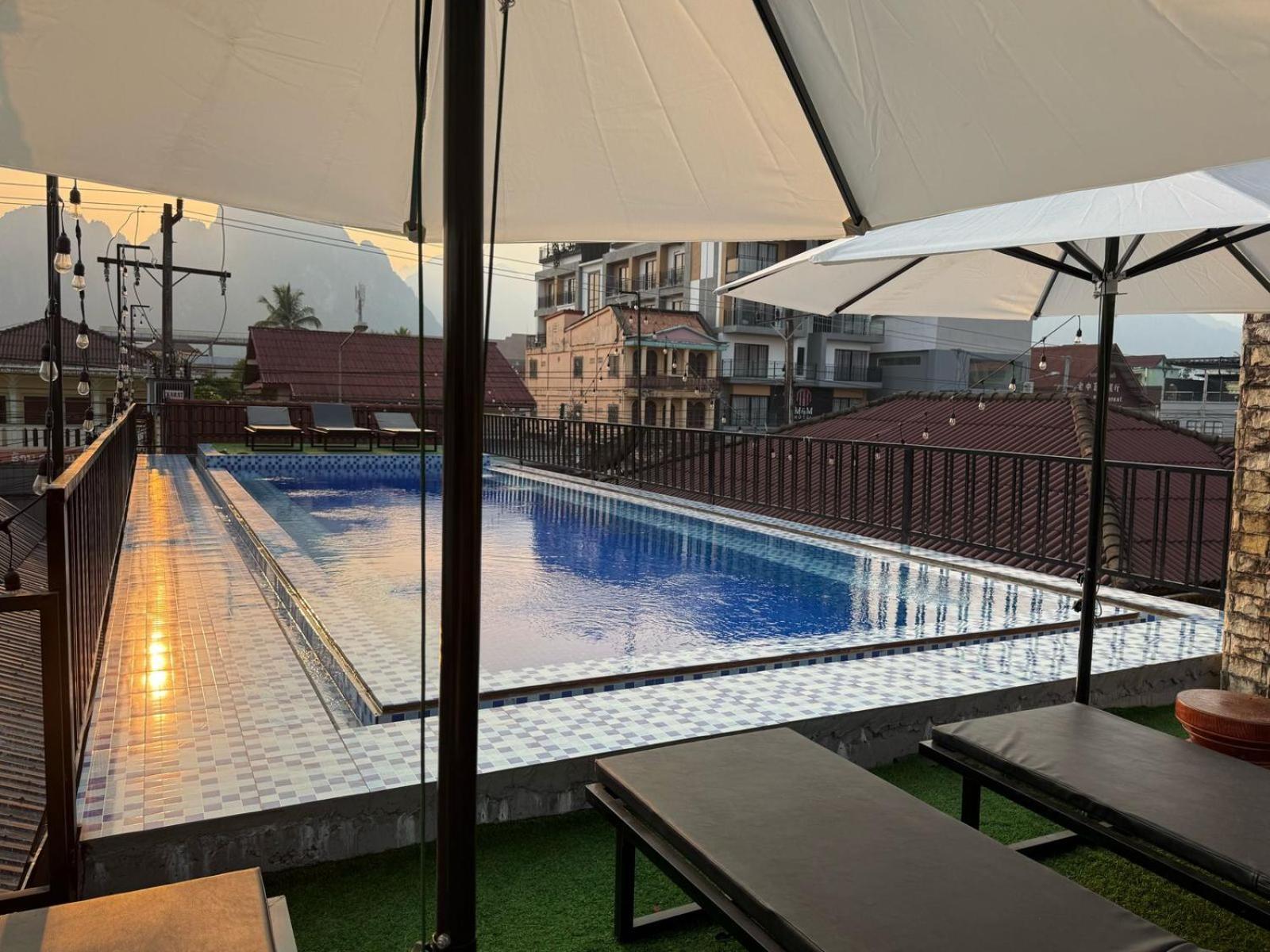 A P S Moutain View Hotel ヴァンヴィエン エクステリア 写真